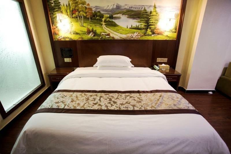 Longhui Business Hotel Huizhou  Exterior foto